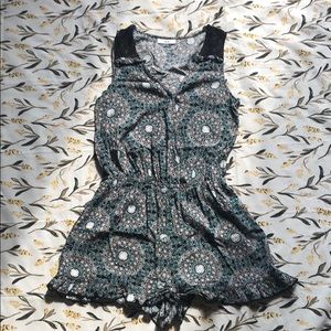 Sleeveless patterned Romper